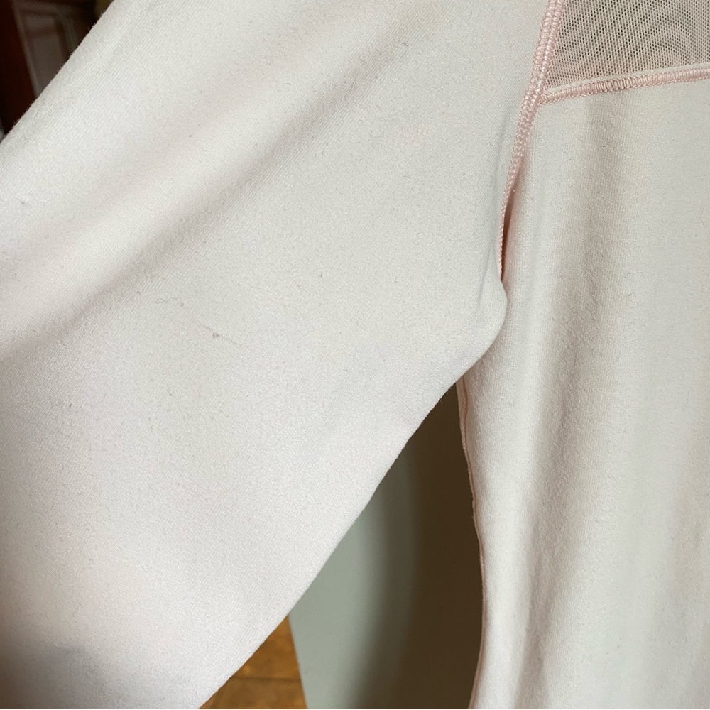 Lululemon Just Breathe Long Sleeve Heathered Parfait Pink Size 6 or Medium - Picture 8 of 14